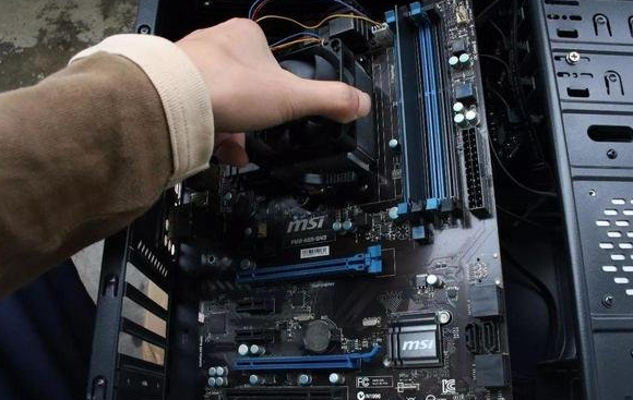 電腦組裝教程圖解