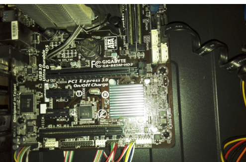 安裝顯卡 安裝顯卡