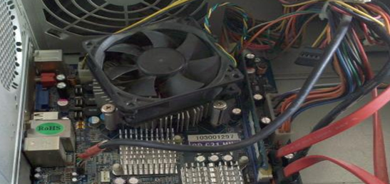 電腦老是死機(jī) 電腦老是死機(jī)