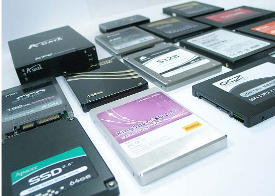 固態(tài)硬盤 固態(tài)硬盤