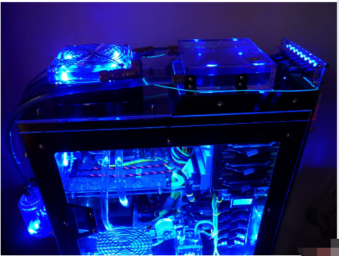 電腦機(jī)箱 電腦機(jī)箱